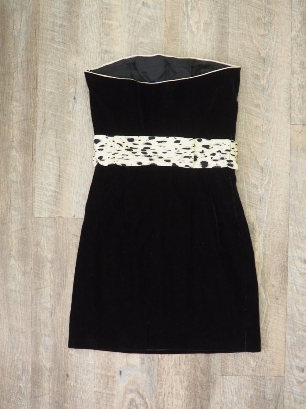 Vintage Silks by St. Gillian Black Strapless Velvet Mini Dress sz 8 - Picture 4 of 10